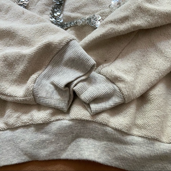 Cute sequinned sweater “YES” - Picture 5 of 5